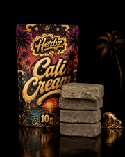 Cali Cream 50% THCA med kompakt yderside og granuleret indre struktur